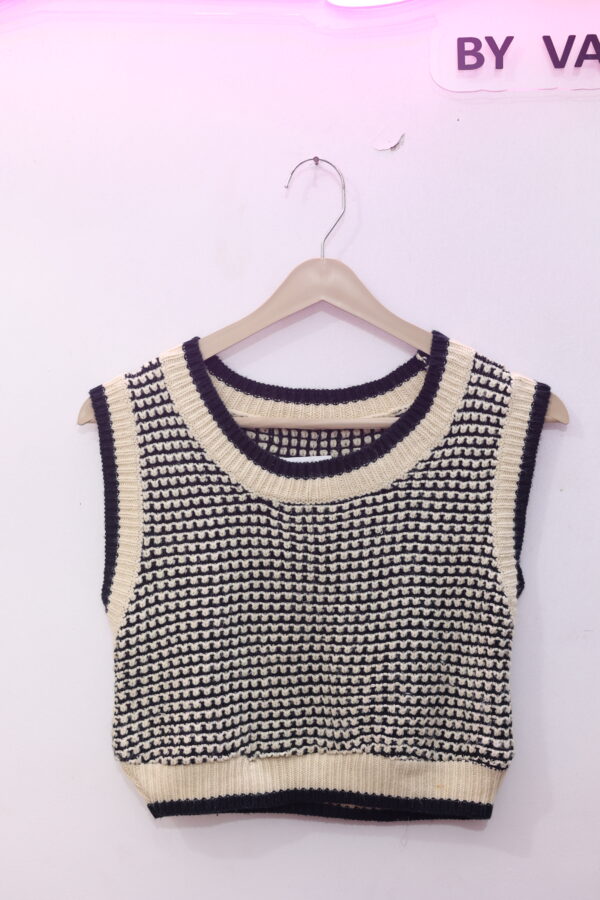 Classic Knit Vest Top - Image 3